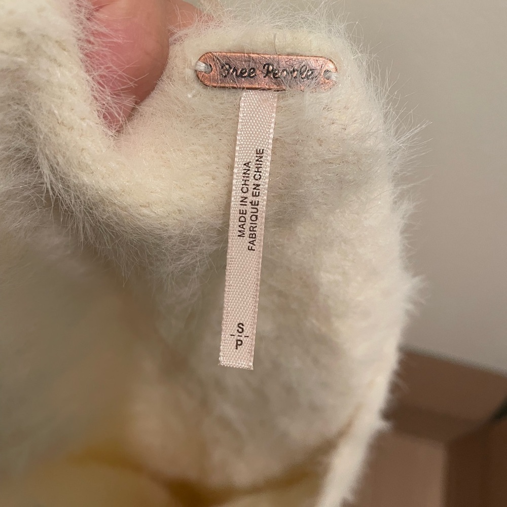 NWT Womens Free People Serendipity Faux Fur Sweater Size Small White Cream Color - Picture 13 of 15